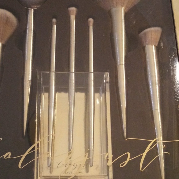 COLORJUST MAKEUP BRUSH SET - Picture 2 of 7